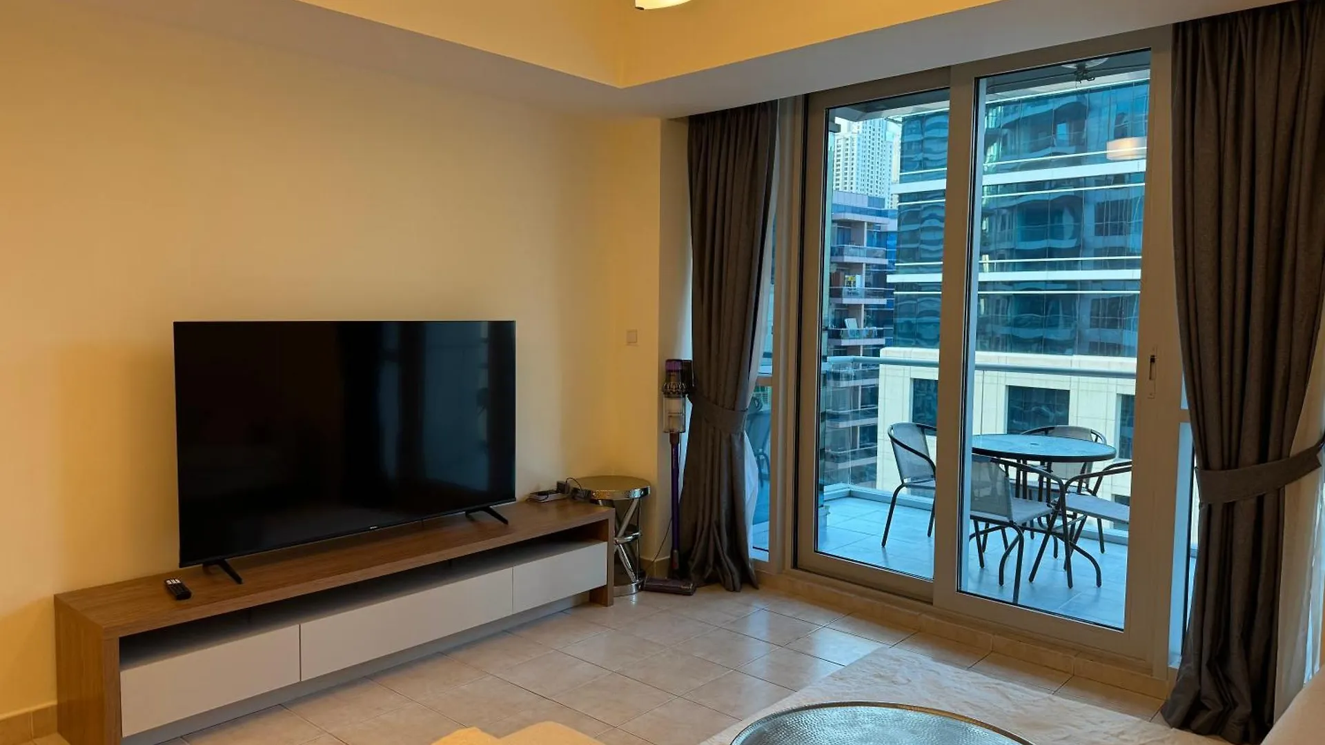 Prime Location Dubai Marina Apartment
