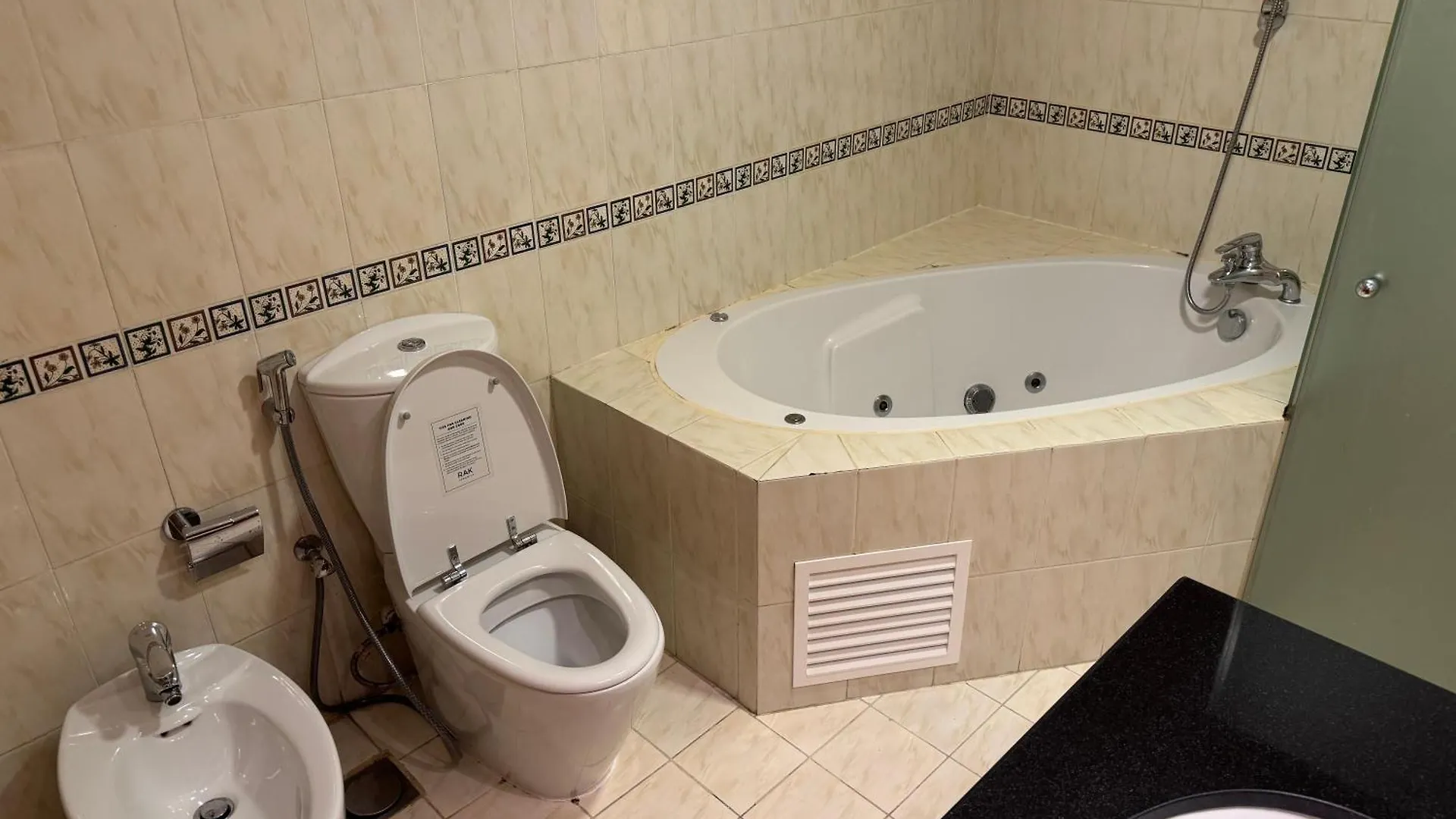Prime Location Dubai Marina Apartment